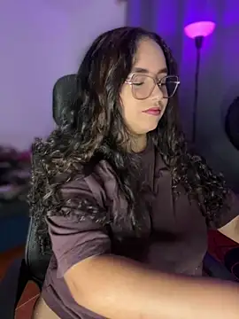 CurlyGirl 1 online show from 04-25-26, 11:57