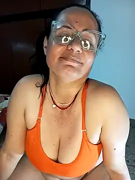 Snapshot of Eunice73 chatting on 01-16-25, 10:34 Eunice73 online show from 01-16-25, 10:34