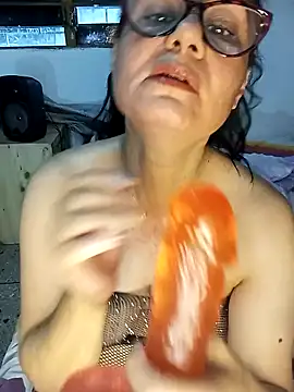 Snapshot of Eunice73 chatting on 02-01-25, 10:44 Eunice73 online show from 02-01-25, 10:44