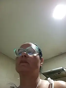 Snapshot of Eunice73 chatting on 12-04-24, 11:19 Eunice73 online show from 12-04-24, 11:19