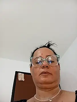 Snapshot of Eunice73 chatting on 12-09-24, 12:23 Eunice73 online show from 12-09-24, 12:23