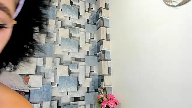 Snapshot of angel_dthroatt chatting on 05-16-26, 12:04 angel dthroatt online show from 05-16-26, 12:04