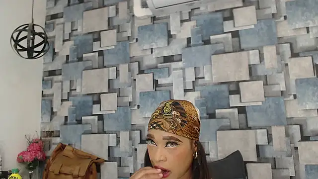 Snapshot of angel_dthroatt chatting on 12-05-25, 12:04 angel dthroatt online show from 12-05-25, 12:04