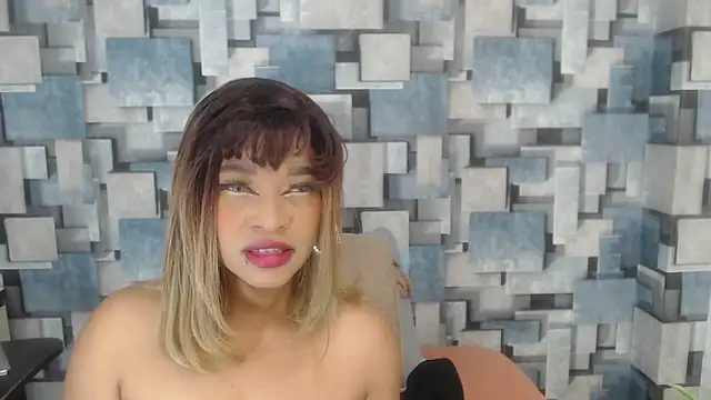 Snapshot of angel_dthroatt chatting on 01-10-26, 12:11 angel dthroatt online show from 01-10-26, 12:11