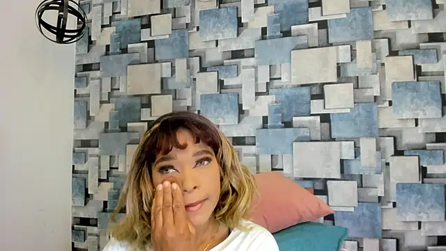 Snapshot of angel_dthroatt chatting on 04-23-26, 12:11 angel dthroatt online show from 04-23-26, 12:11
