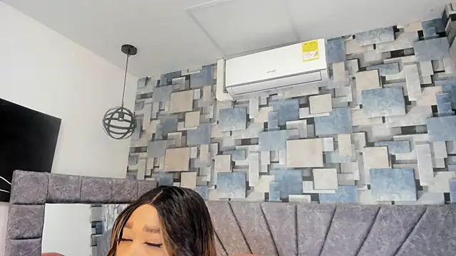 angel dthroatt online show from 07-11-26, 12:05