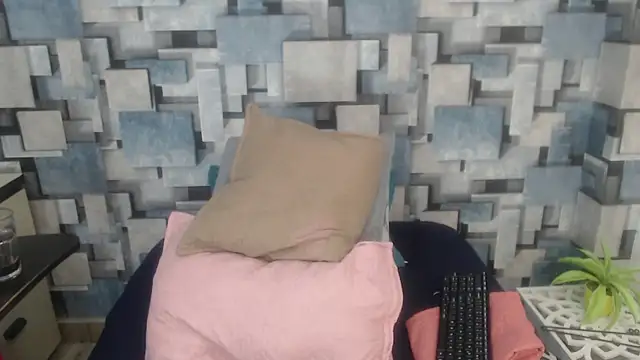 Snapshot of angel_dthroatt chatting on 01-07-26, 12:10 angel dthroatt online show from 01-07-26, 12:10