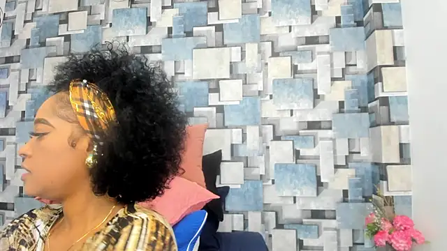 Snapshot of angel_dthroatt chatting on 05-13-26, 12:12 angel dthroatt online show from 05-13-26, 12:12