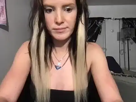 kittycatkendra online show from 02-17-25, 04:09