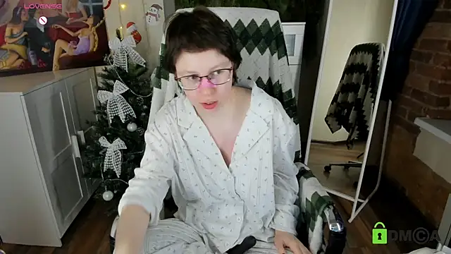 Melissa Wells online show from 12-21-25, 04:08