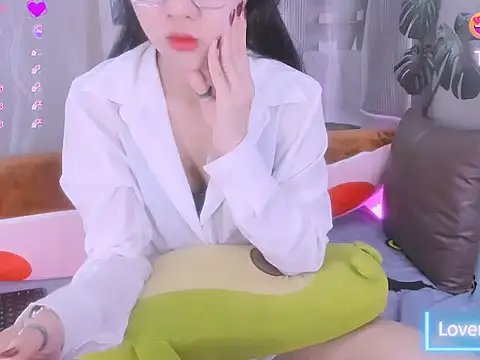 Ly   online show from 06-12-26, 02:42
