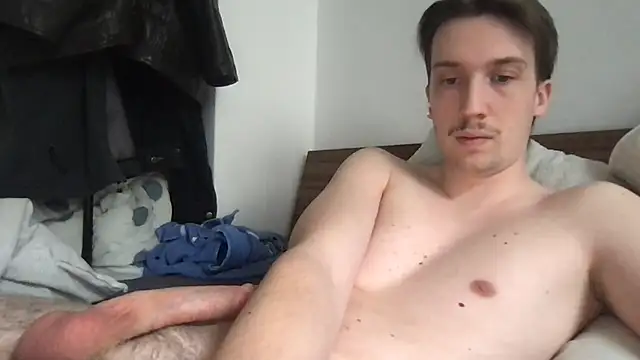 Snapshot of hungandfun05 chatting on 02-24-26, 01:01 hungandfun05 online show from 02-24-26, 01:01