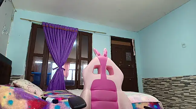 Meganmilk1 online show from 03-07-25, 07:49