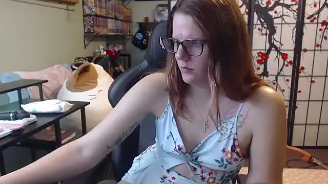 Snapshot of Sarahtineke chatting on 03-24-26, 04:07 Sarahtineke online show from 03-24-26, 04:07