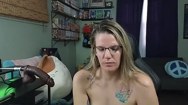 Sarahtineke online show from 12-11-24, 07:46