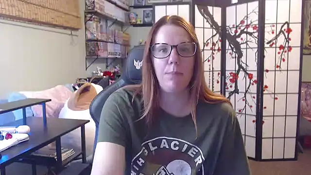 Snapshot of Sarahtineke chatting on 07-11-26, 03:56 Sarahtineke online show from 07-11-26, 03:56