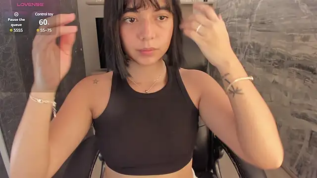 NicolRoss  online show from 01-11-25, 04:03