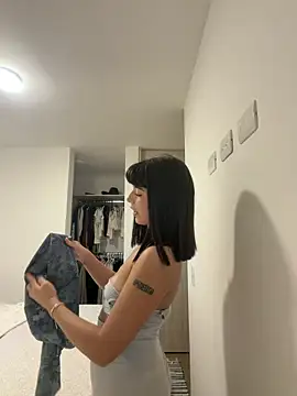 Snapshot of NicolRoss_ chatting on 03-08-26, 01:55 NicolRoss online show from 03-08-26, 01:55