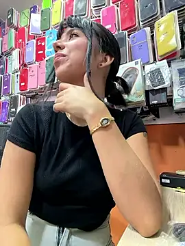 NicolRoss  online show from 01-08-26, 07:20