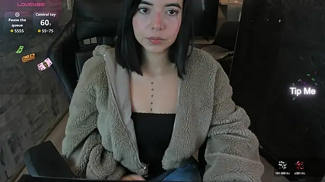 NicolRoss  online show from 11-04-25, 01:48