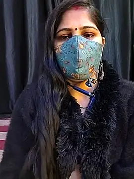 Snapshot of MUMTAJ_1 chatting on 02-17-25, 06:17 MUMTAJ 1 online show from 02-17-25, 06:17