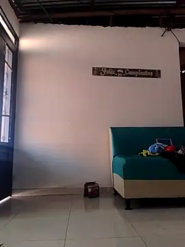 Snapshot of VivienAndClark chatting on 10-09-25, 01:33 VivienAndClark online show from 10-09-25, 01:33