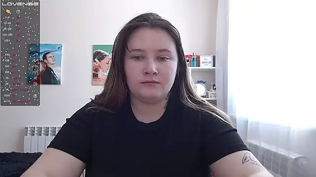 Snapshot of Light_Luna chatting on 02-08-25, 04:57 Light Luna online show from 02-08-25, 04:57