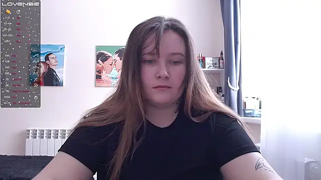 Snapshot of Light_Luna chatting on 02-14-25, 06:02 Light Luna online show from 02-14-25, 06:02