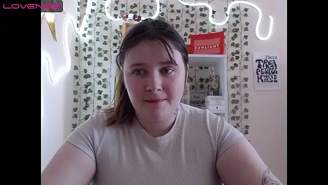 Snapshot of Light_Luna chatting on 01-14-25, 06:24 Light Luna online show from 01-14-25, 06:24