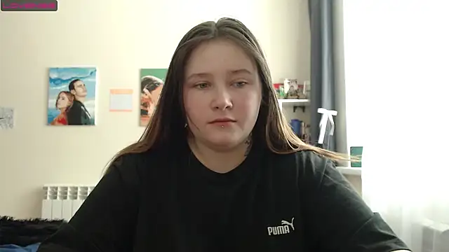 Snapshot of Light_Luna chatting on 03-17-25, 04:40 Light Luna online show from 03-17-25, 04:40