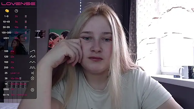 Light Luna online show from 10-26-25, 07:20