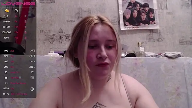 Light Luna online show from 11-06-25, 02:32