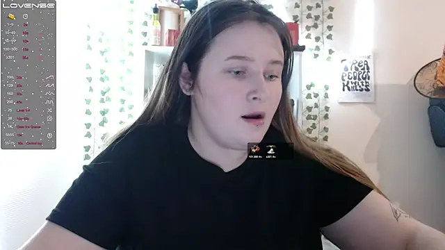Snapshot of Light_Luna chatting on 02-06-25, 12:37 Light Luna online show from 02-06-25, 12:37