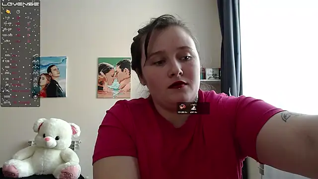 Snapshot of Light_Luna chatting on 02-14-25, 10:17 Light Luna online show from 02-14-25, 10:17
