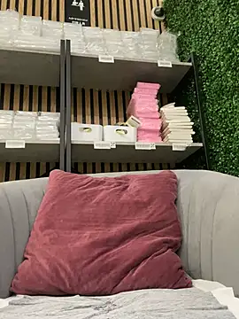 Snapshot of Deonta_ chatting on 02-15-25, 07:06 Deonta online show from 02-15-25, 07:06