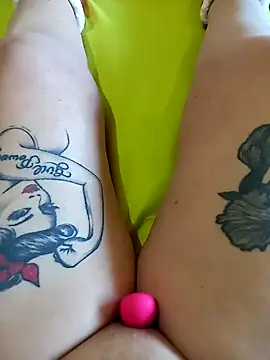 Snapshot of Hotsereia chatting on 02-16-25, 05:04 Hotsereia online show from 02-16-25, 05:04