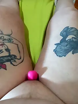 Snapshot of Hotsereia chatting on 02-16-25, 04:42 Hotsereia online show from 02-16-25, 04:42