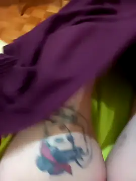 Snapshot of Hotsereia chatting on 12-08-24, 04:11 Hotsereia online show from 12-08-24, 04:11