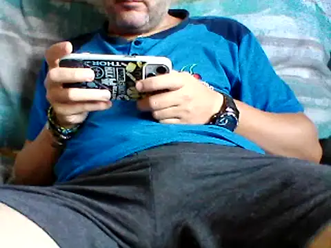 Snapshot of daky_86 chatting on 09-16-25, 03:13 daky 86 online show from 09-16-25, 03:13