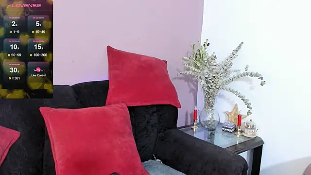 Snapshot of lenna__lujan05 chatting on 02-14-25, 03:05 lenna  lujan05 online show from 02-14-25, 03:05