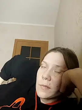 Snapshot of LeraSweet chatting on 02-19-25, 08:20 LeraSweet online show from 02-19-25, 08:20