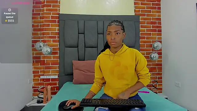 lorre williamss online show from 10-10-25, 02:51