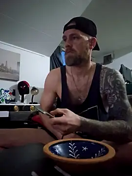 eltoulou online show from 04-12-26, 03:54