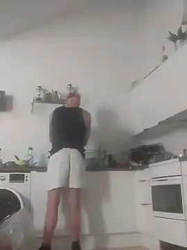 Snapshot of eltoulou chatting on 02-16-25, 03:05 eltoulou online show from 02-16-25, 03:05