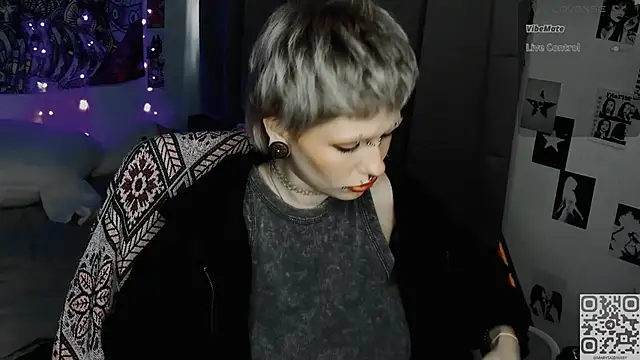 say mary online show from 04-17-26, 08:06