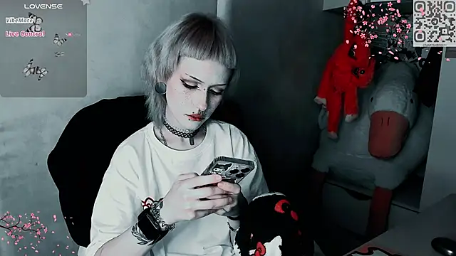 say mary online show from 11-22-25, 02:38