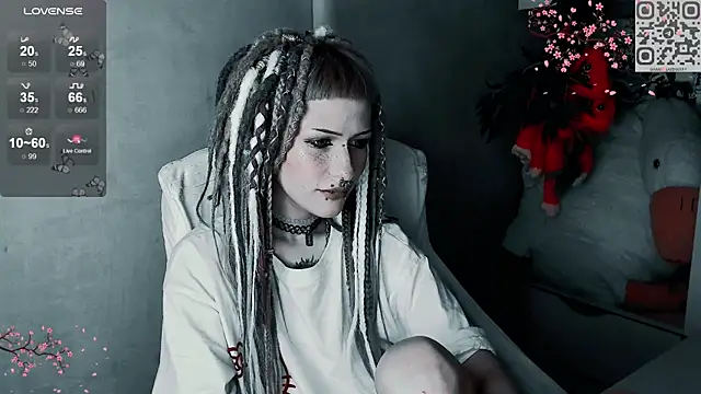 say mary online show from 11-24-25, 02:28