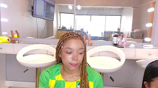 Snapshot of chocolatecrememia chatting on 02-24-26, 08:53 chocolatecrememia online show from 02-24-26, 08:53