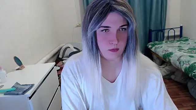 Snapshot of EvaMiron chatting on 04-28-26, 04:44 EvaMiron online show from 04-28-26, 04:44