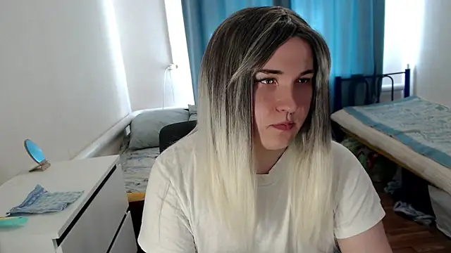 EvaMiron online show from 04-08-26, 08:38